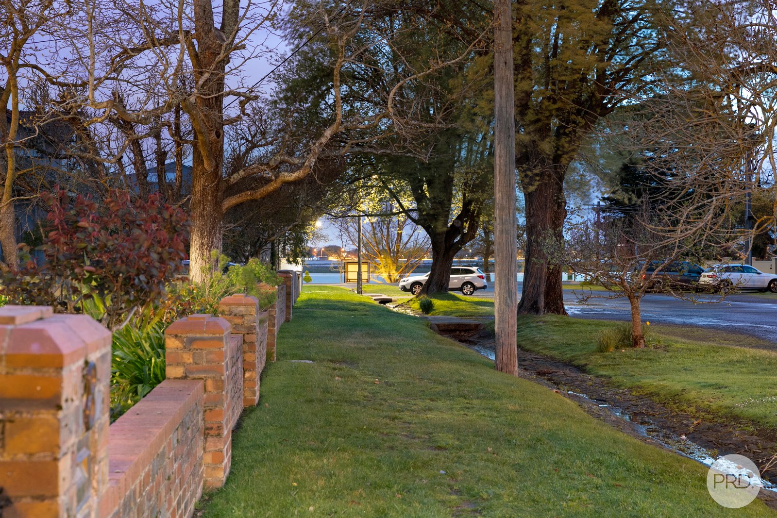 8 Dowling Street LAKE WENDOUREE 22