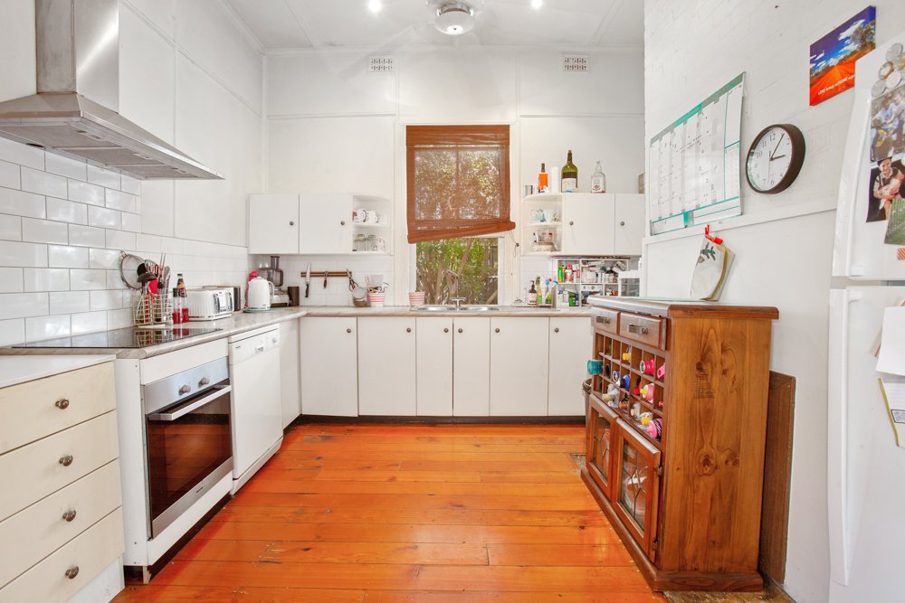 8 Drinan Street BRANXTON 11