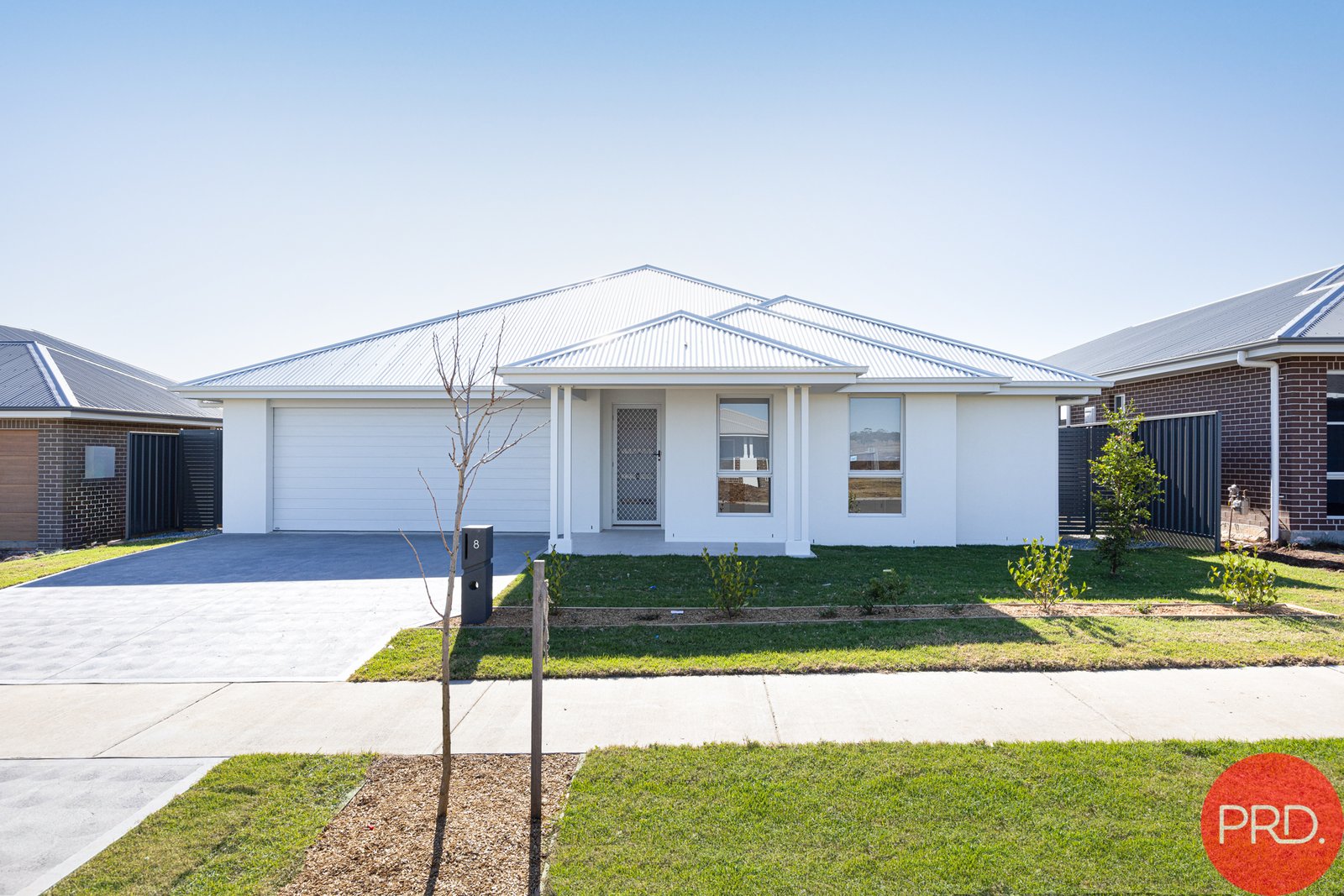 8 Drover Drive LOCHINVAR 1