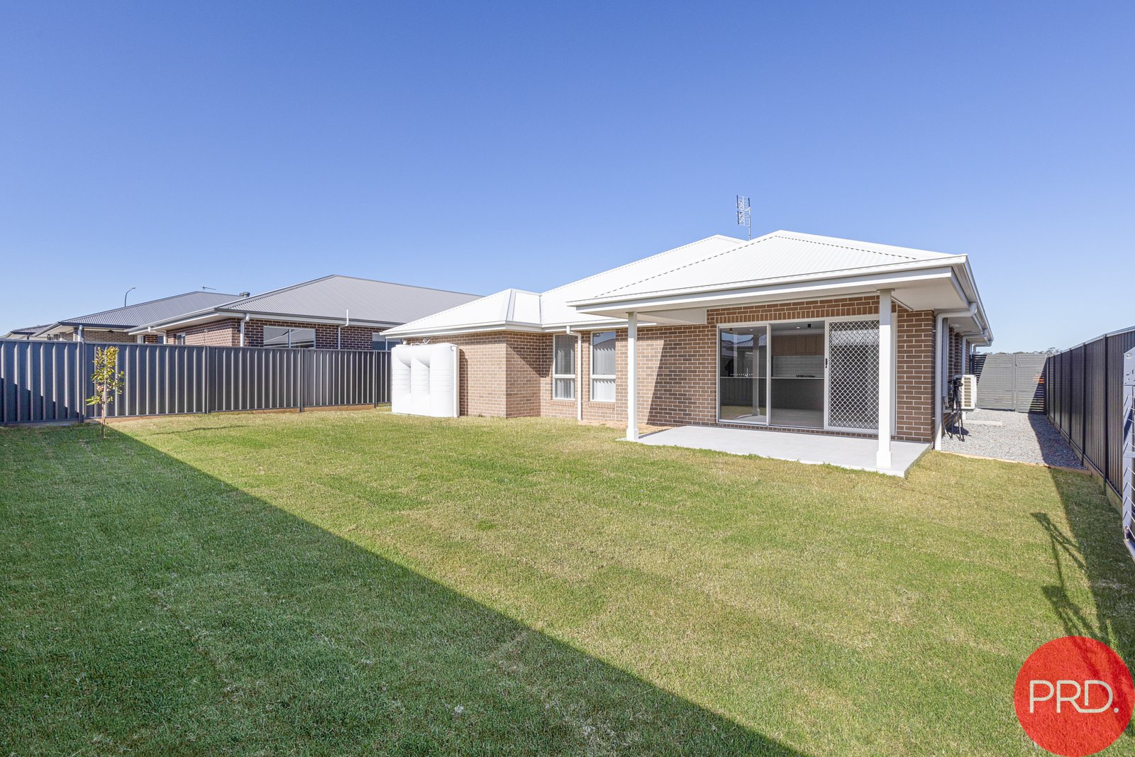 8 Drover Drive LOCHINVAR 4