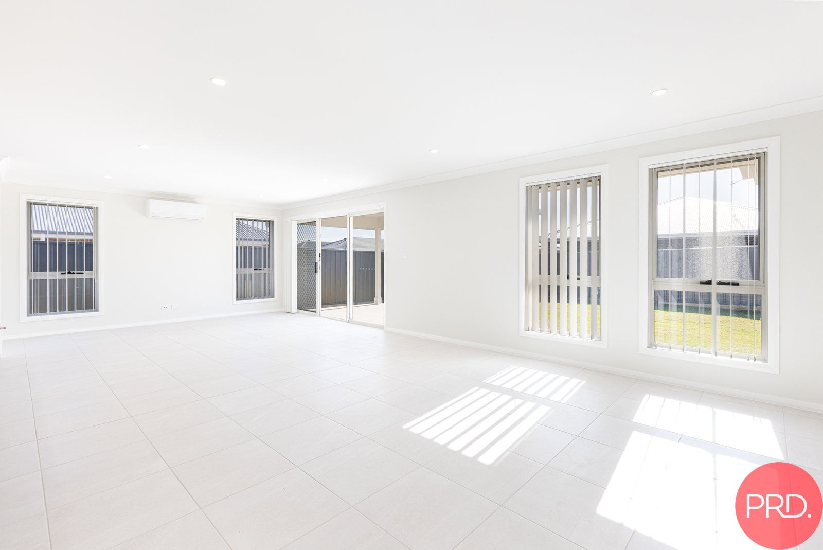 8 Drover Drive LOCHINVAR 7