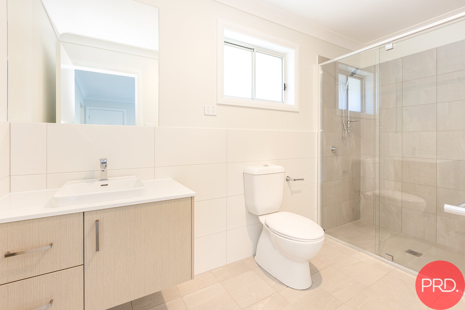 8 Drover Drive LOCHINVAR 11