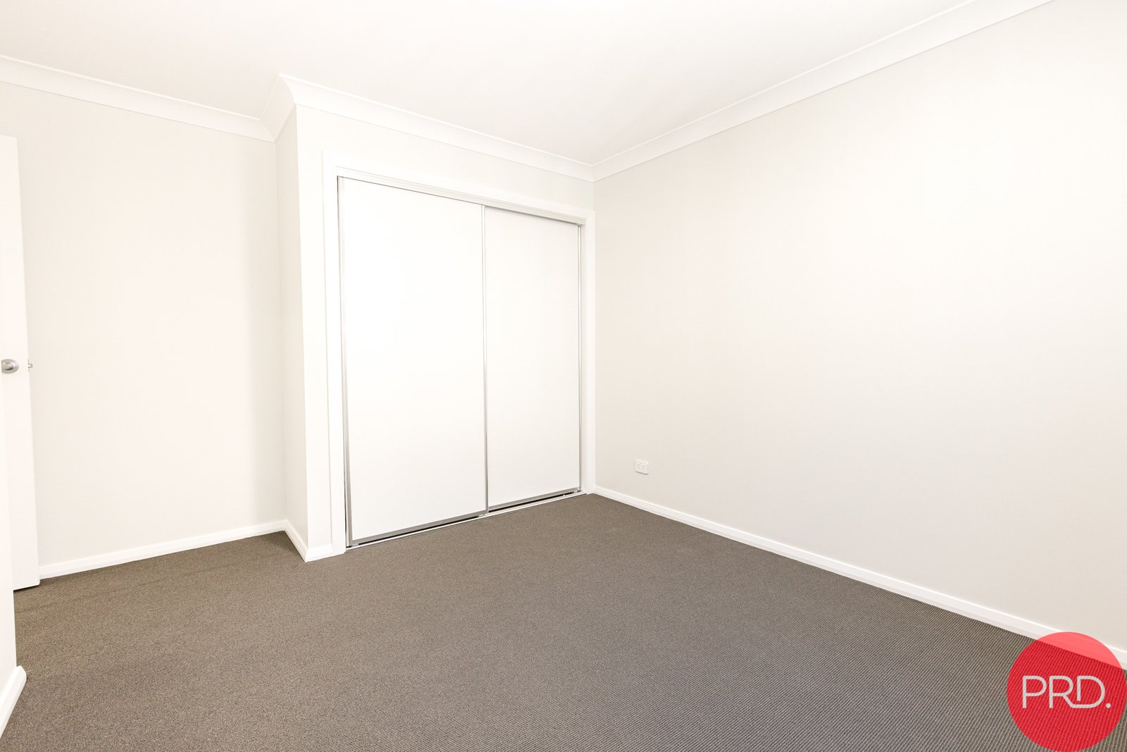 8 Drover Drive LOCHINVAR 23