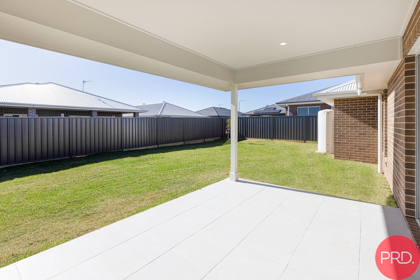8 Drover Drive LOCHINVAR 25