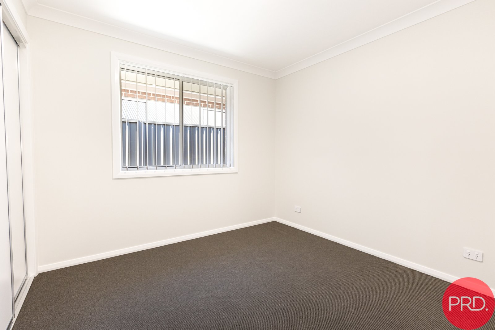 8 Drover Drive LOCHINVAR 26