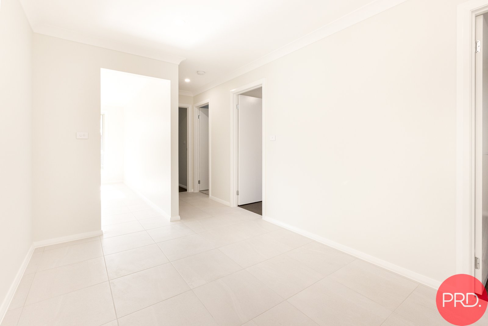 8 Drover Drive LOCHINVAR 28