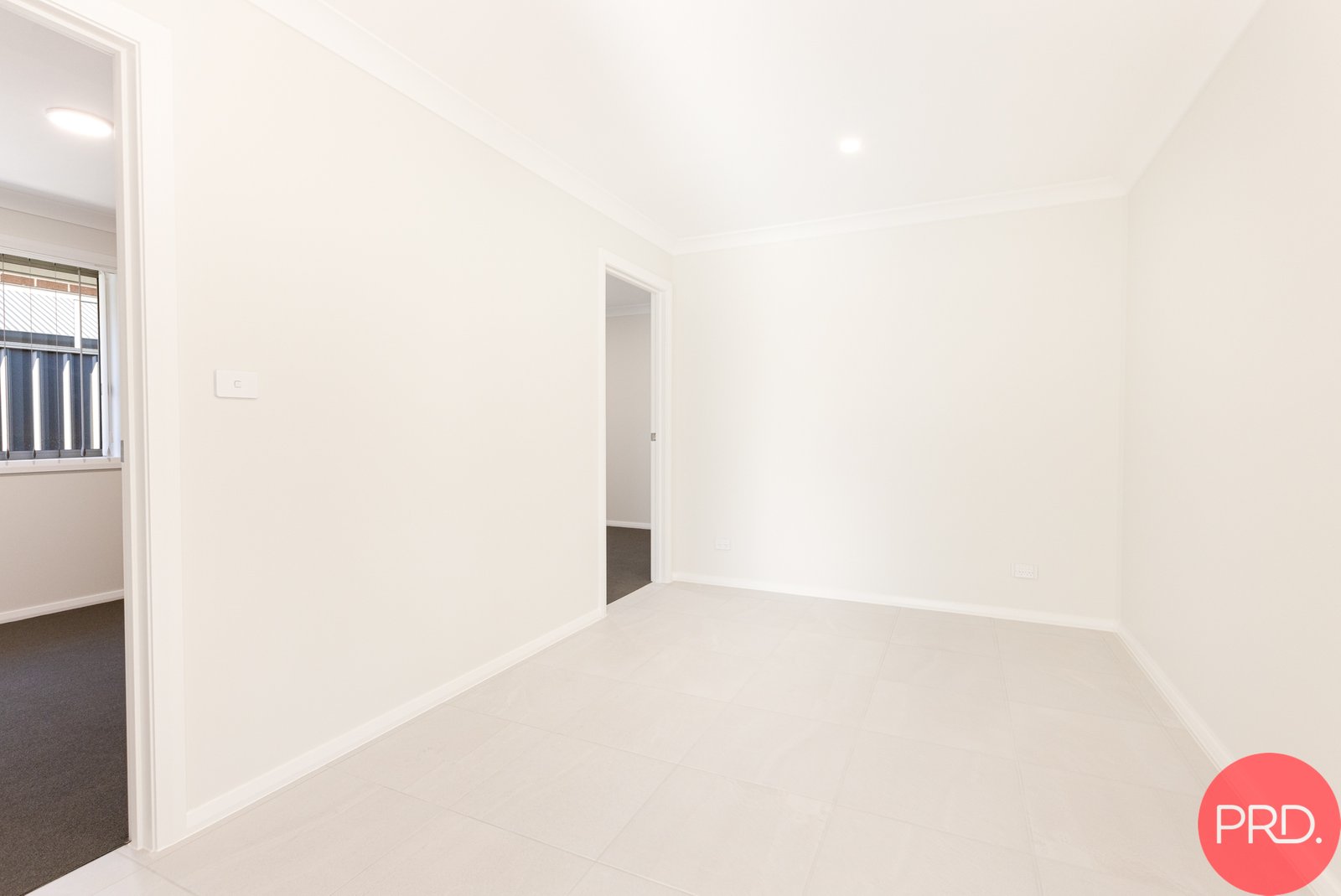 8 Drover Drive LOCHINVAR 30