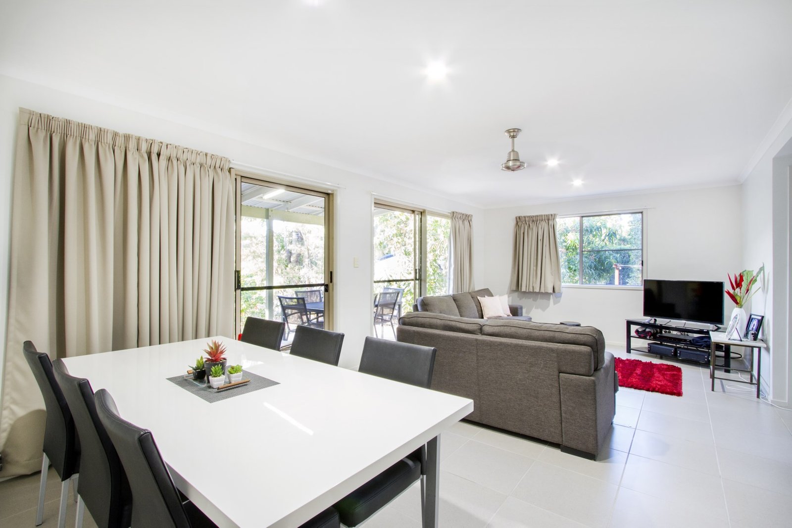 8 Duell Road CANNONVALE 5