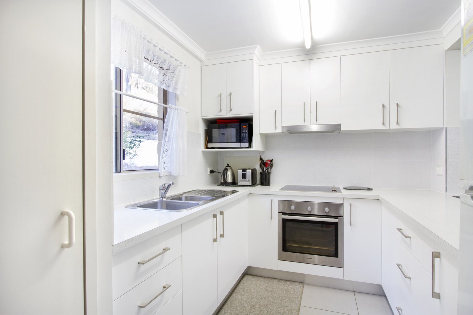 8 Duell Road CANNONVALE 12