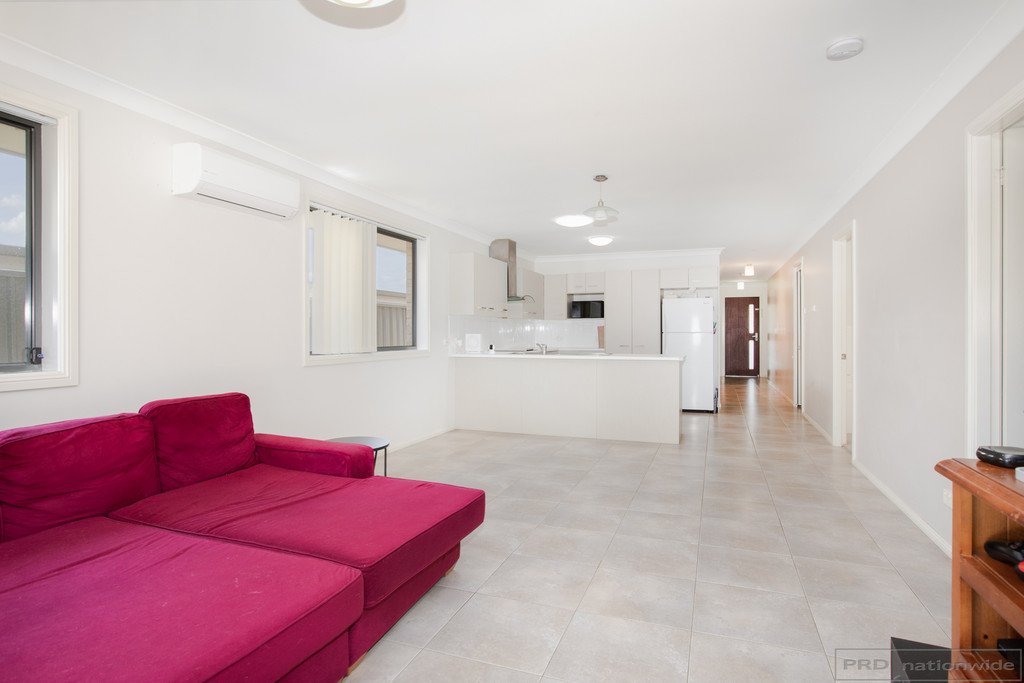 8 Dunmore Road LARGS 6