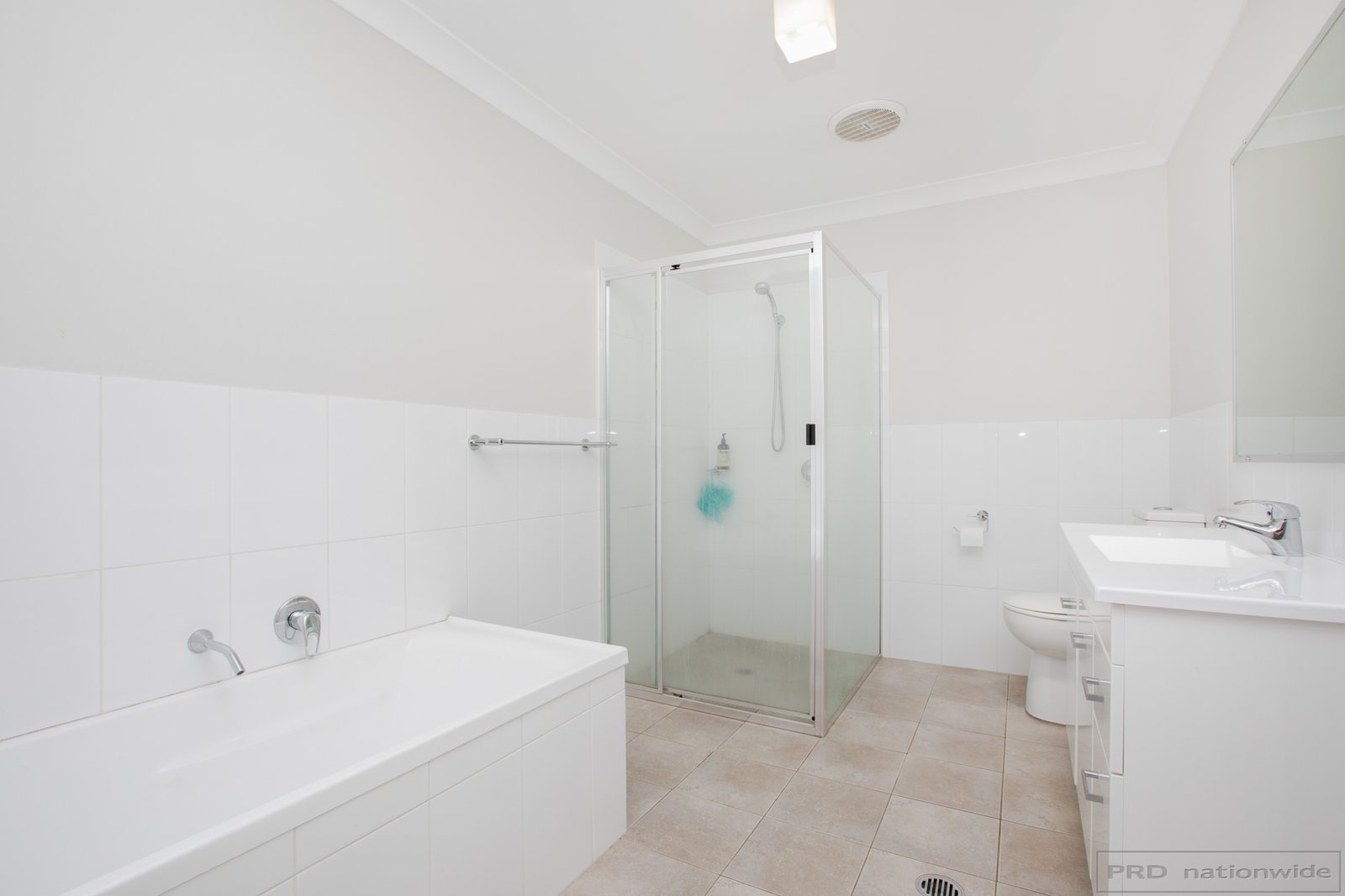8 Dunmore Road LARGS 9