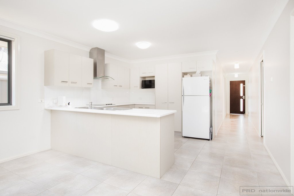 8 Dunmore Road LARGS 11
