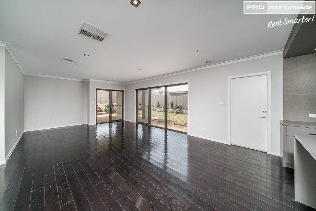 8 Durack Circuit BOOROOMA 4