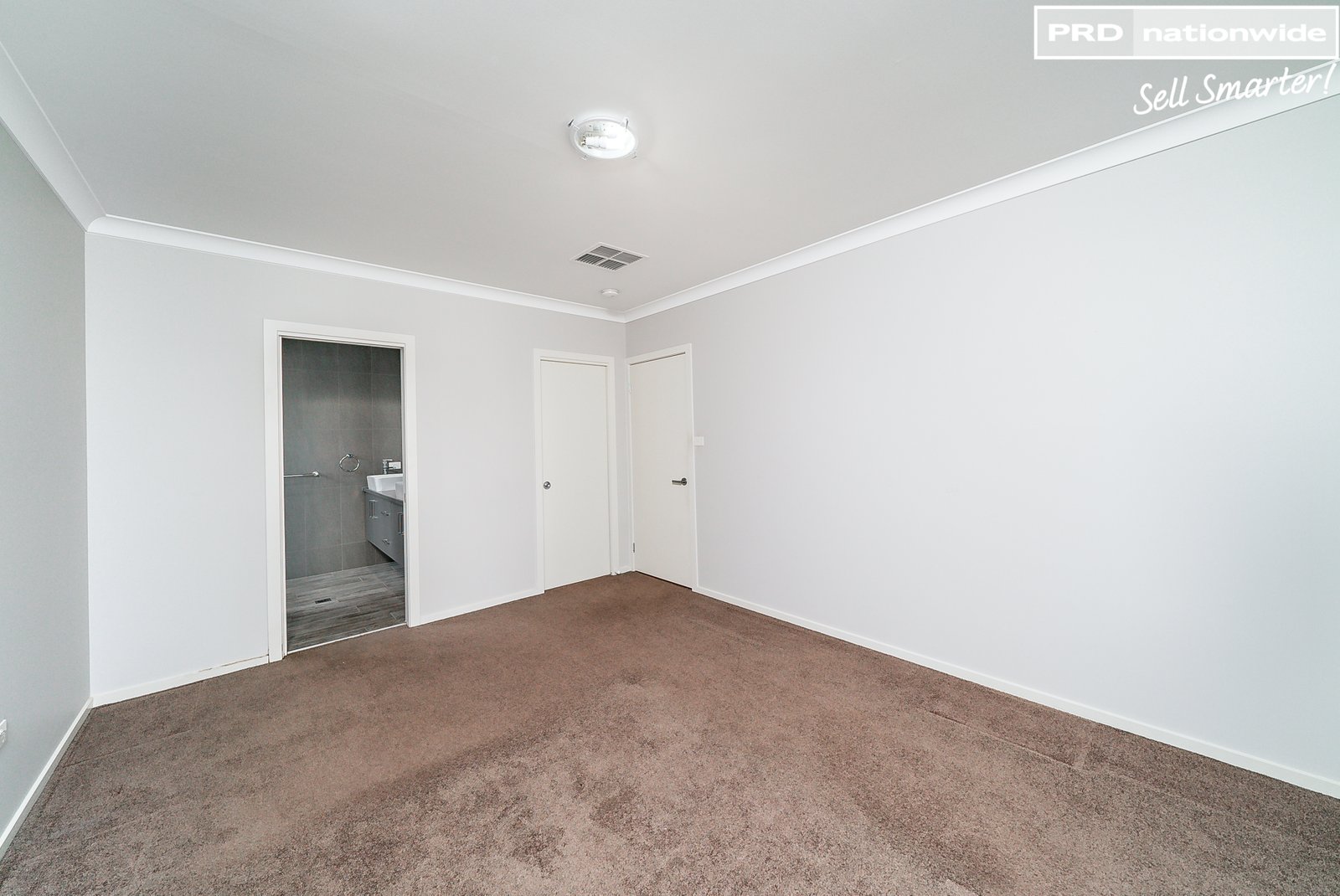 8 Durack Circuit BOOROOMA 6