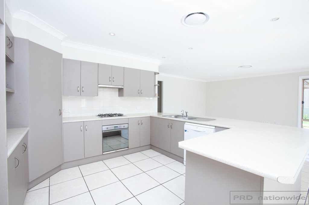 8 Durban Crescent EAST MAITLAND 2