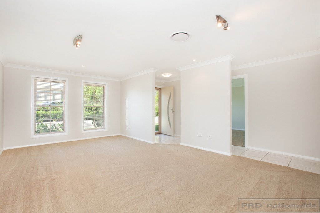 8 Durban Crescent EAST MAITLAND 4