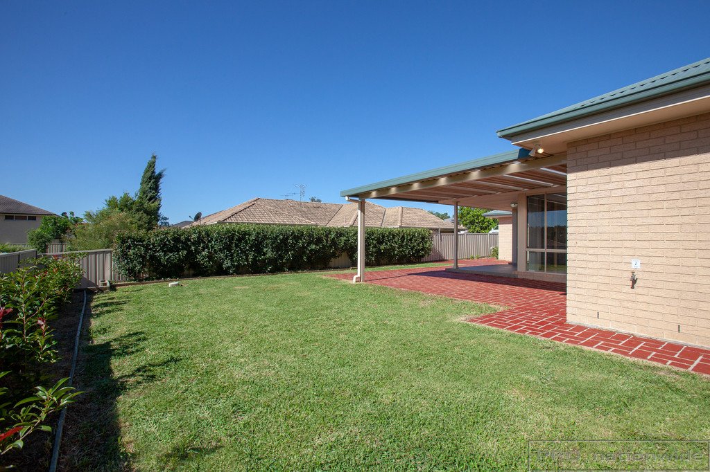 8 Durban Crescent EAST MAITLAND 19