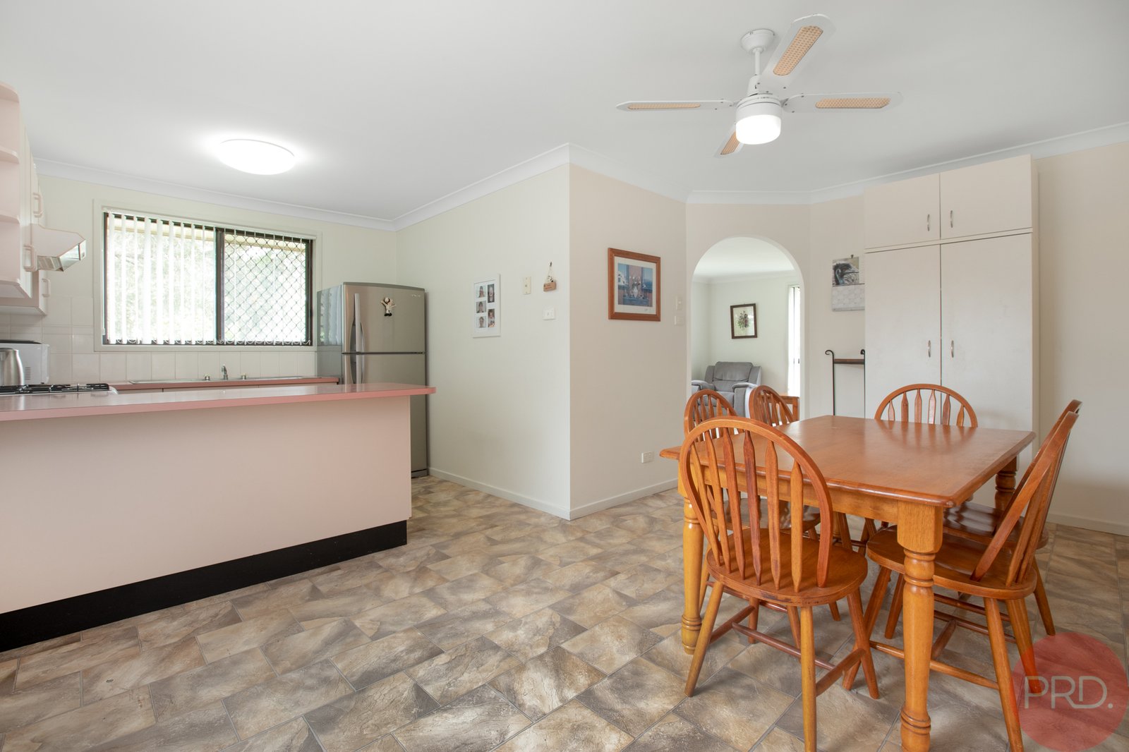 8 Dutton Street METFORD 4