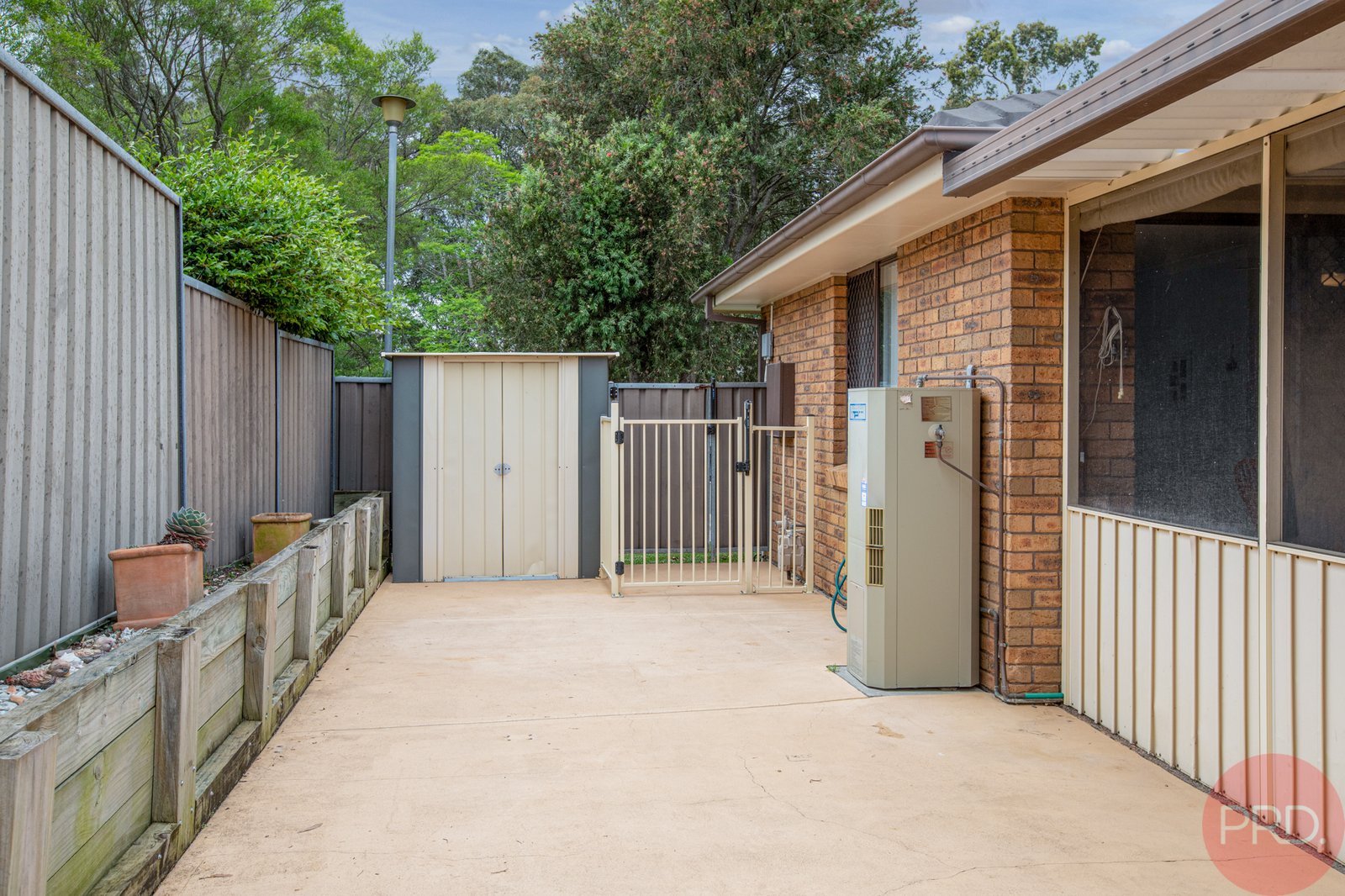 8 Dutton Street METFORD 11