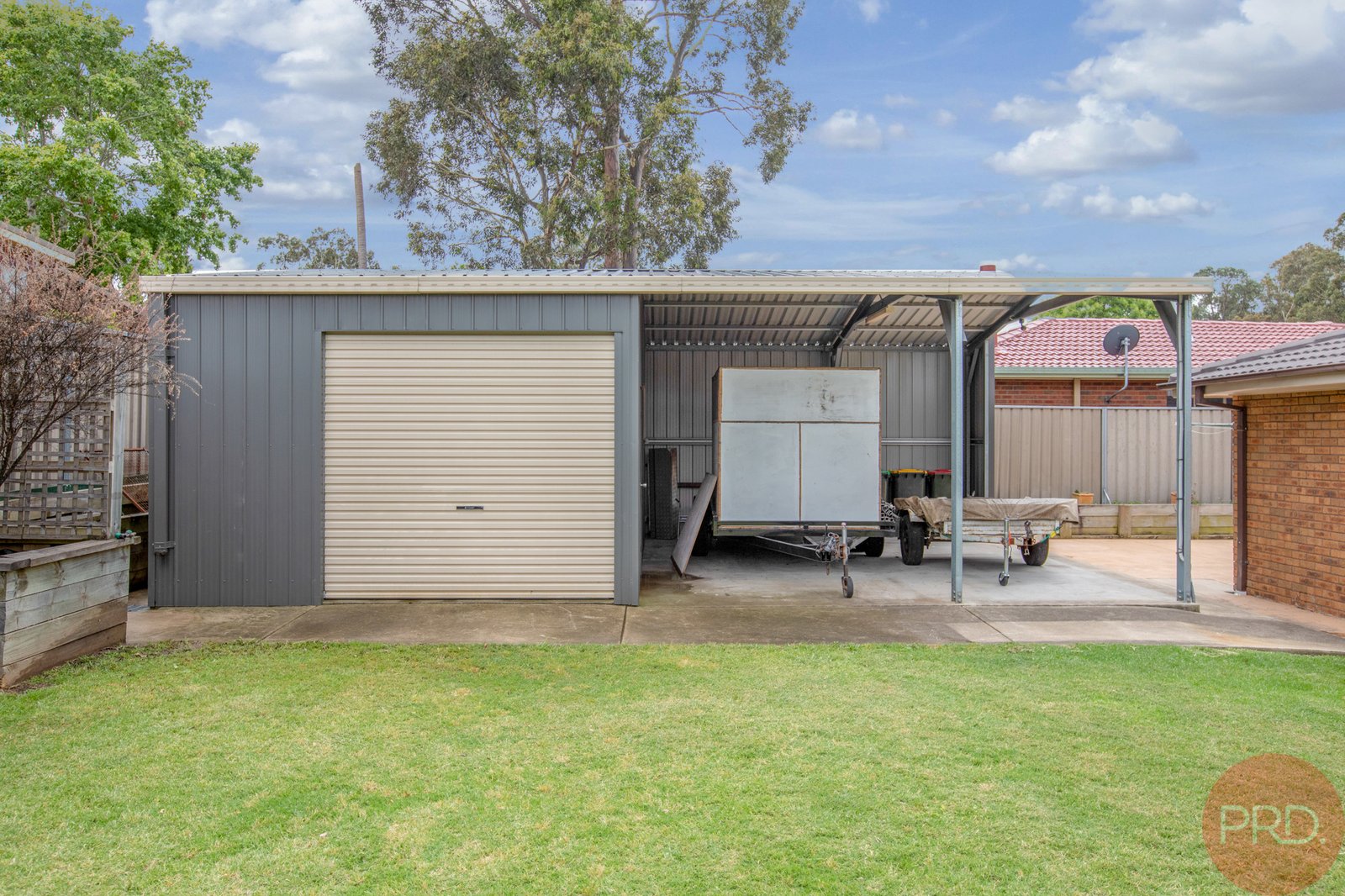 8 Dutton Street METFORD 16