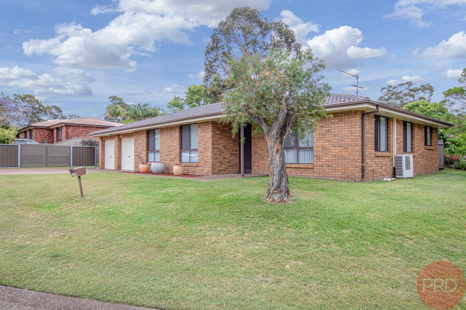 8 Dutton Street METFORD 19