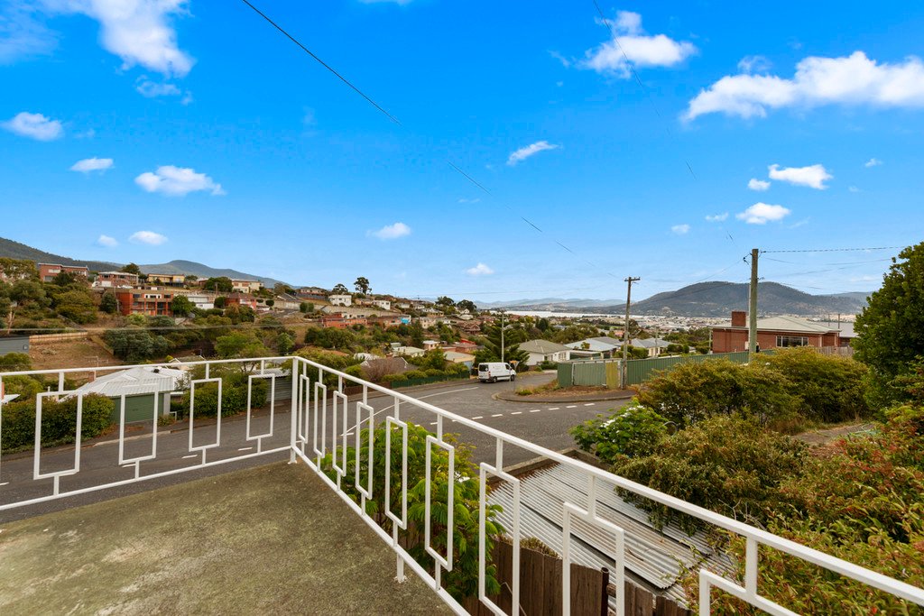 8 Eleventh Avenue WEST MOONAH 5