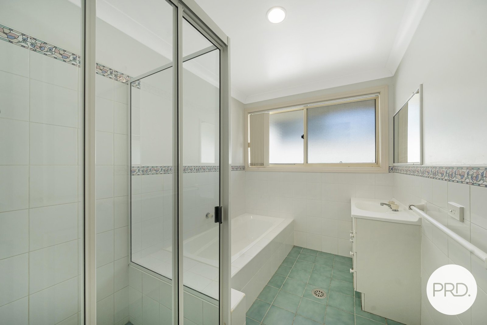 8 Ellerslie Crescent LAKEWOOD 11