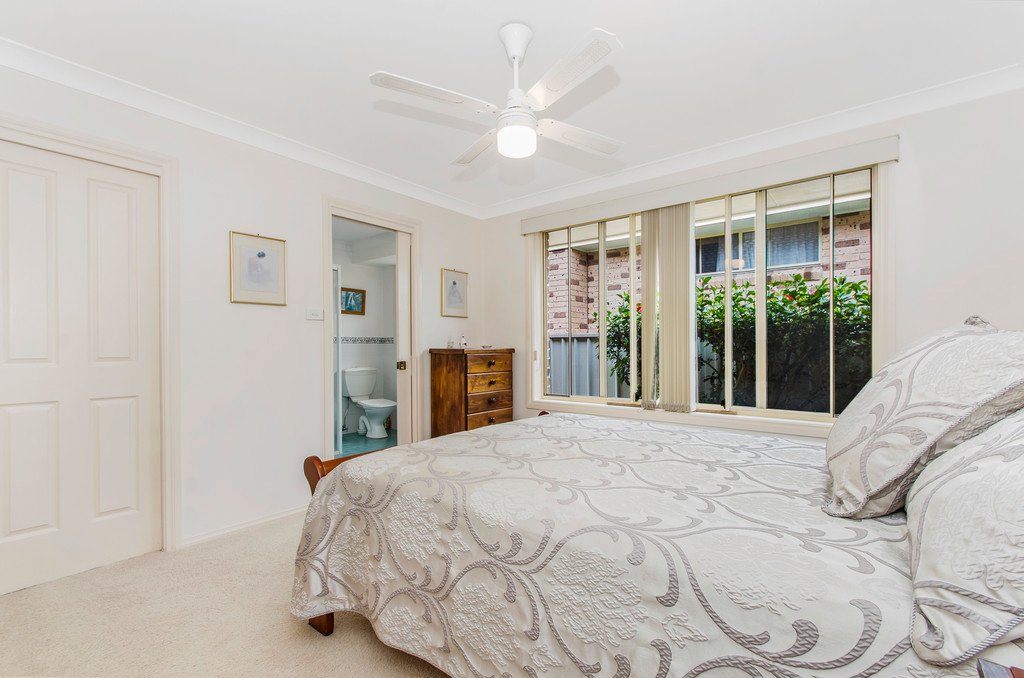 8 Ellerslie Crescent LAKEWOOD 7