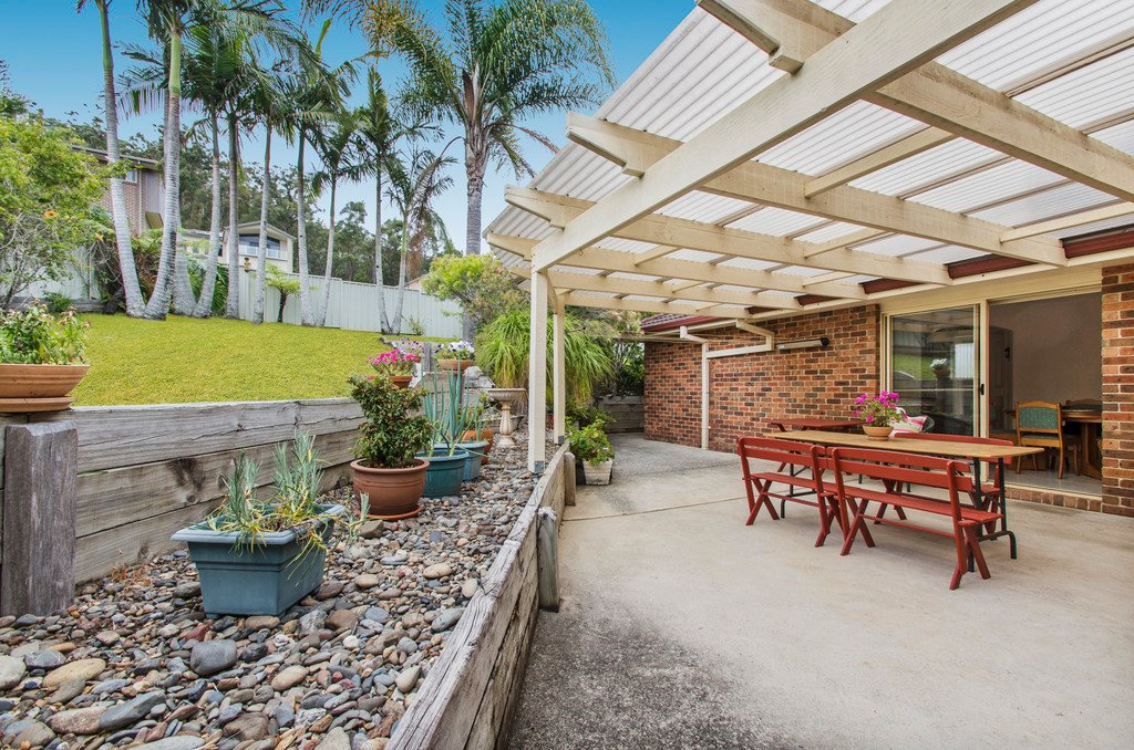 8 Ellerslie Crescent LAKEWOOD 9