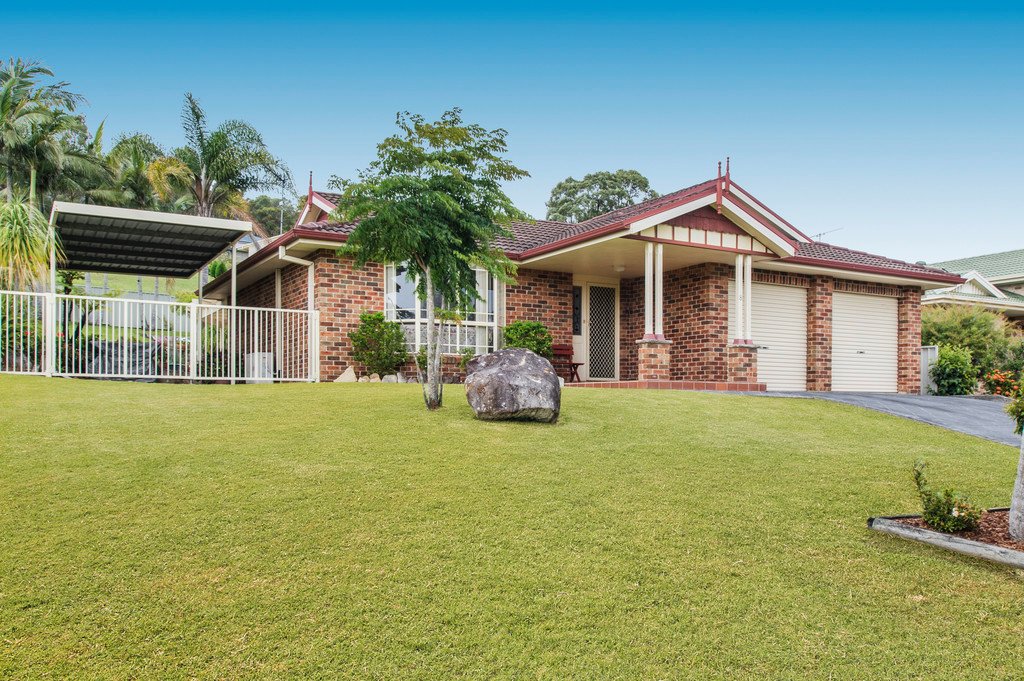 8 Ellerslie Crescent LAKEWOOD 10