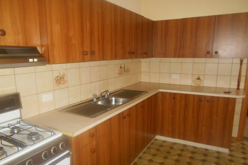 8 Elphick Street TUMUT 5