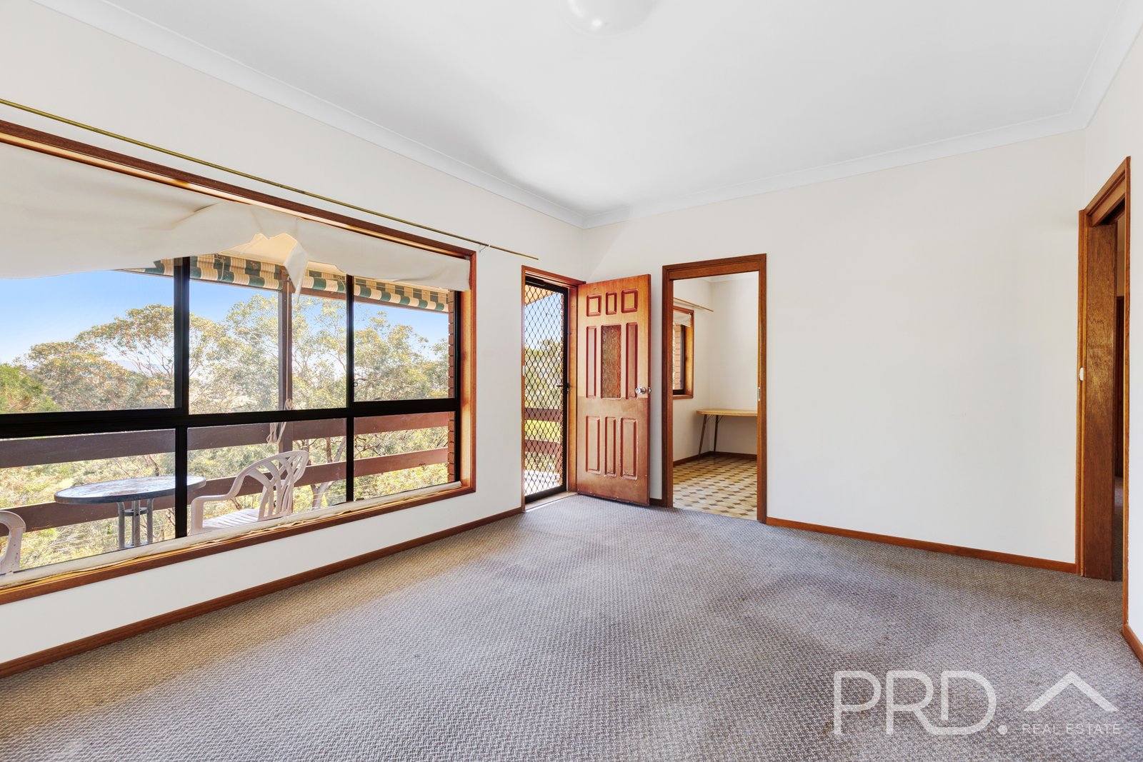 8 Elphick Street TUMUT 4