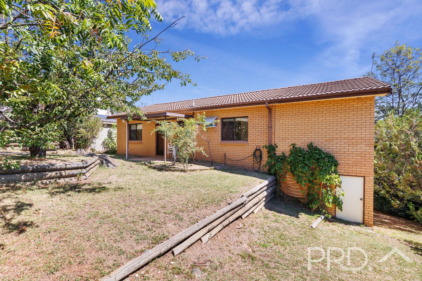 8 Elphick Street TUMUT 13