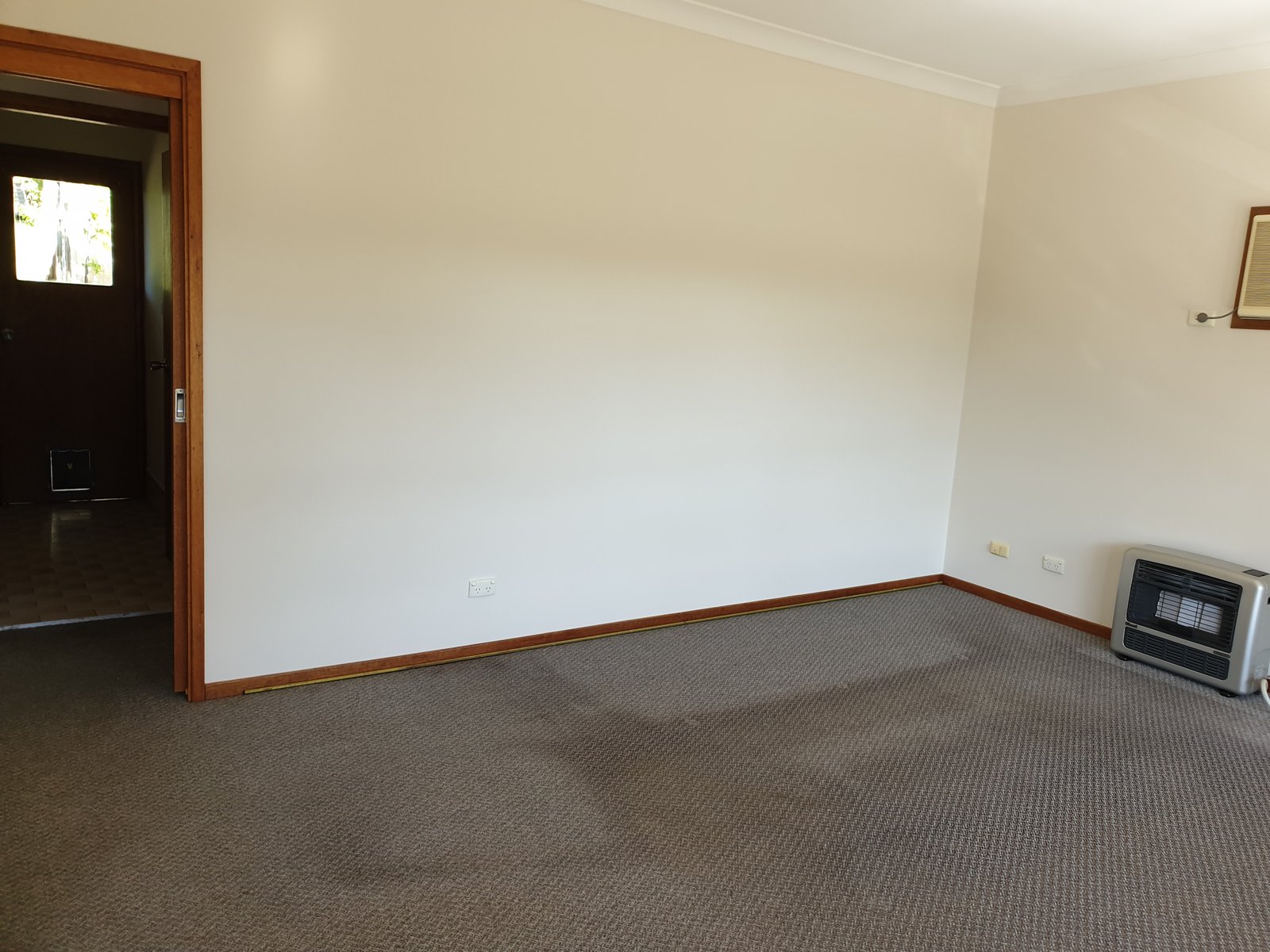 8 Elphick Street TUMUT 5