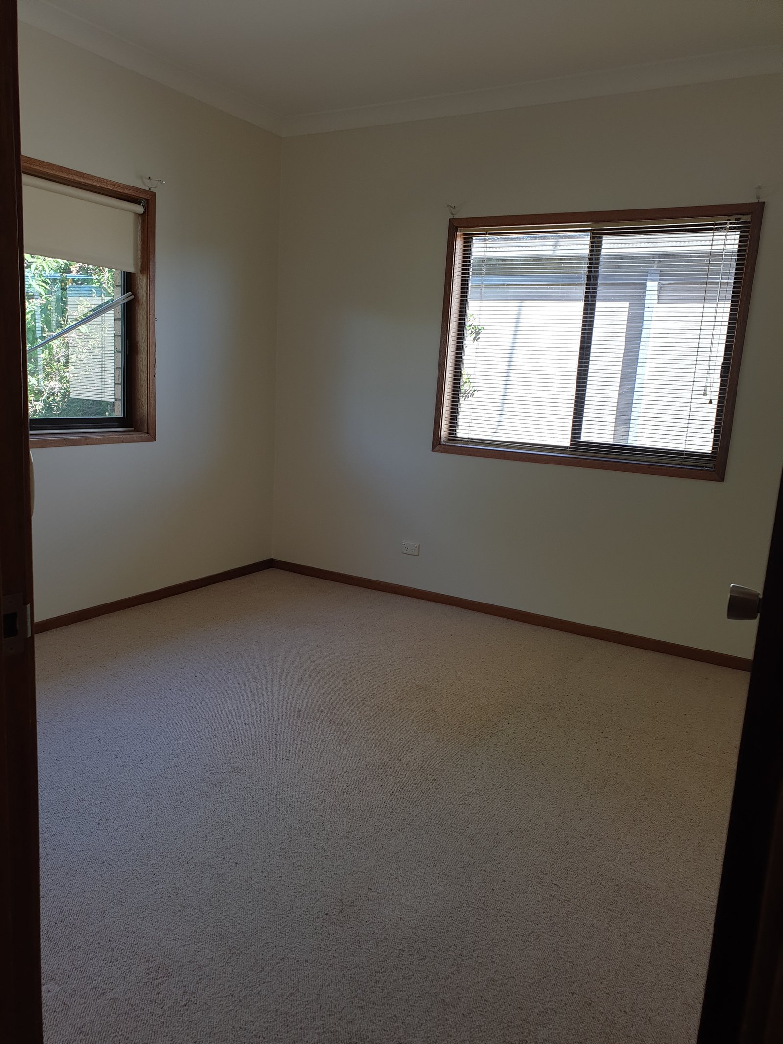 8 Elphick Street TUMUT 11