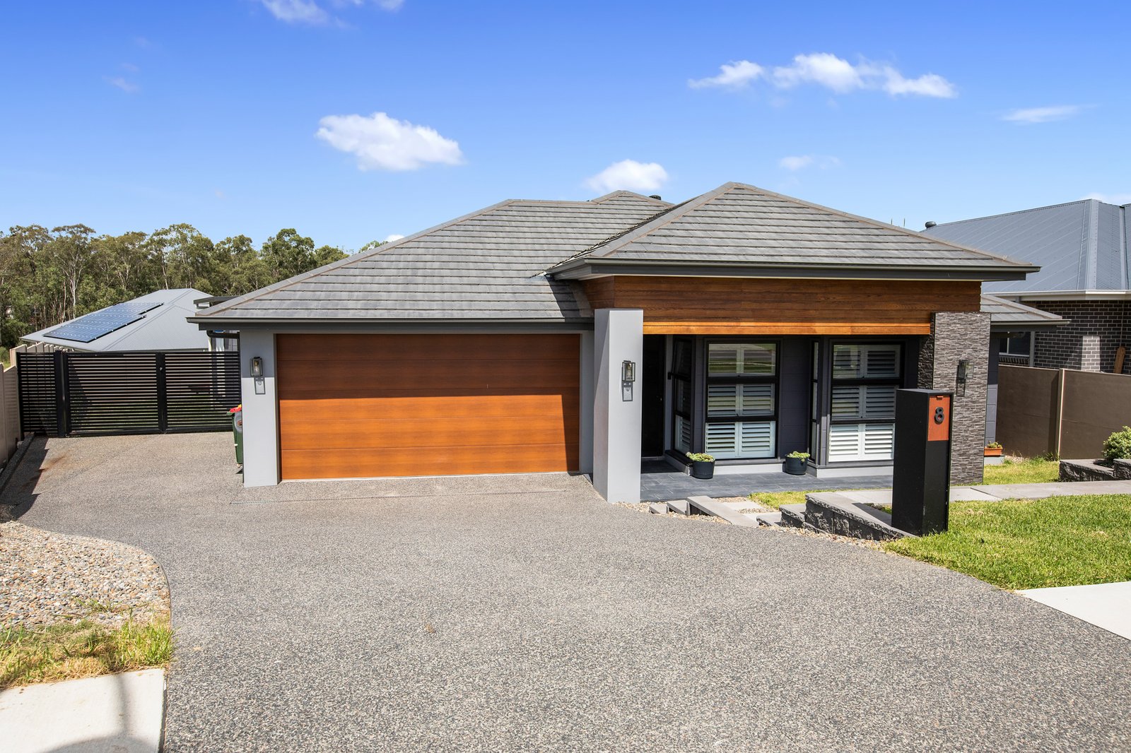 8 Emerton Road NORTH ROTHBURY 1