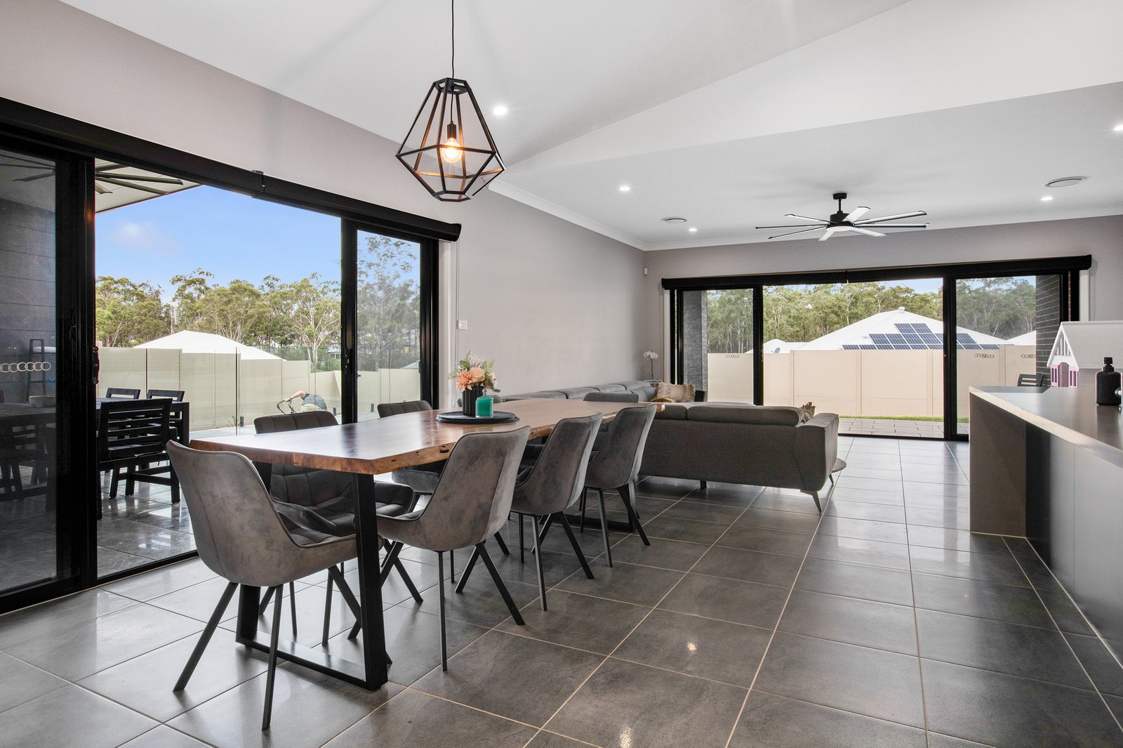 8 Emerton Road NORTH ROTHBURY 5