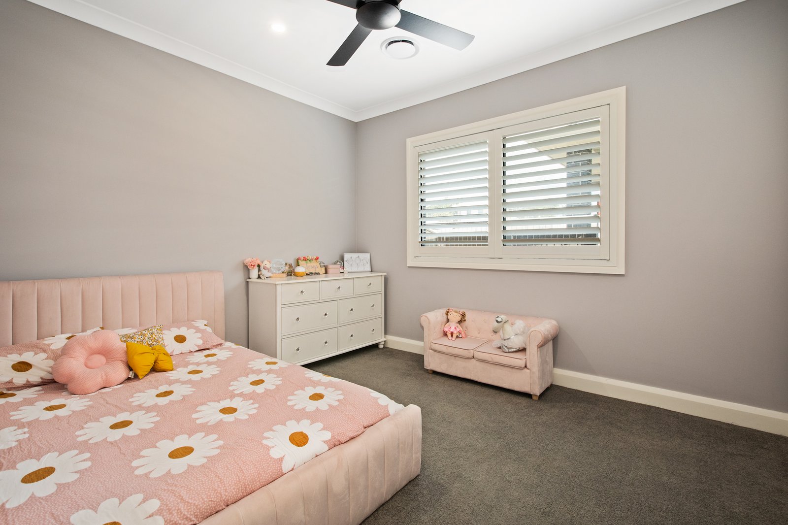 8 Emerton Road NORTH ROTHBURY 12