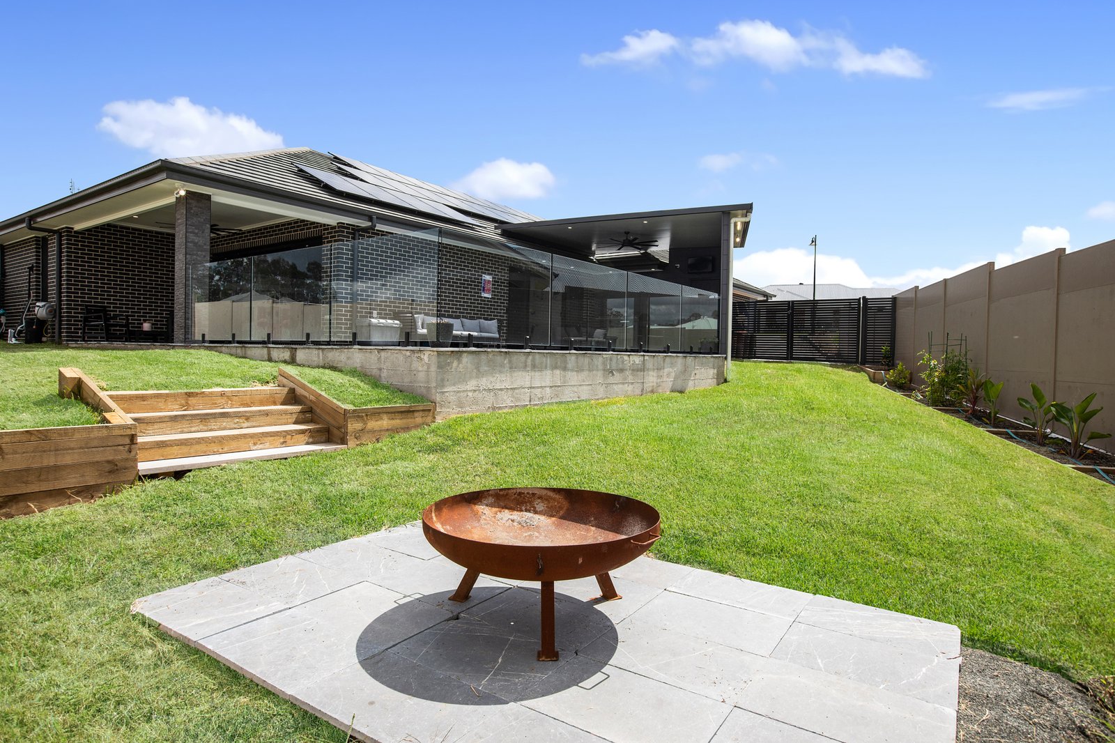 8 Emerton Road NORTH ROTHBURY 22