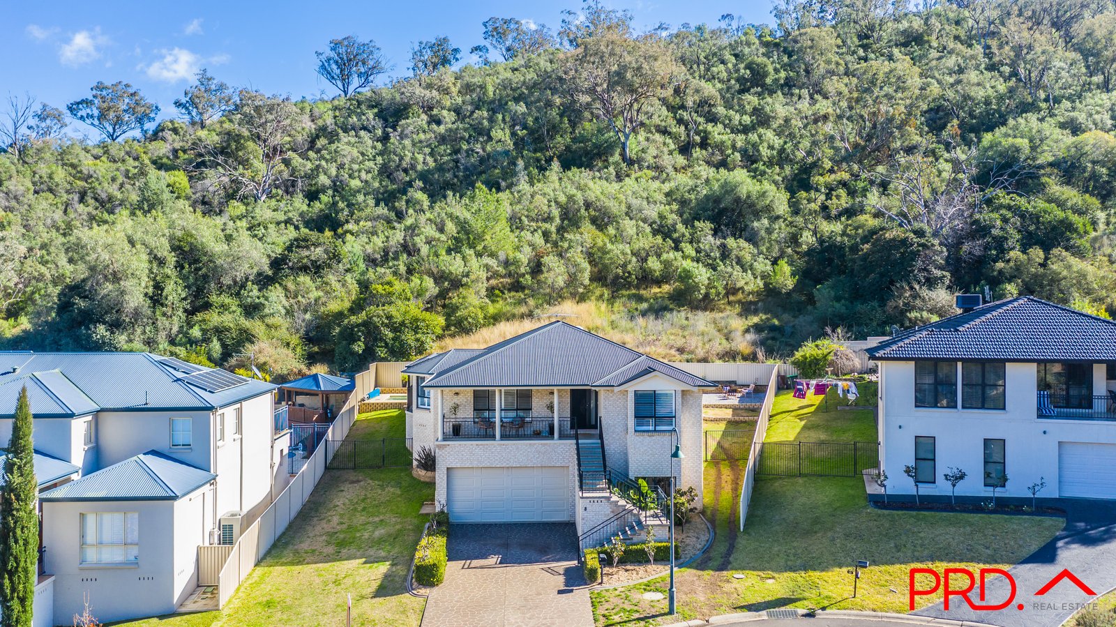 8 Errol Place TAMWORTH 2