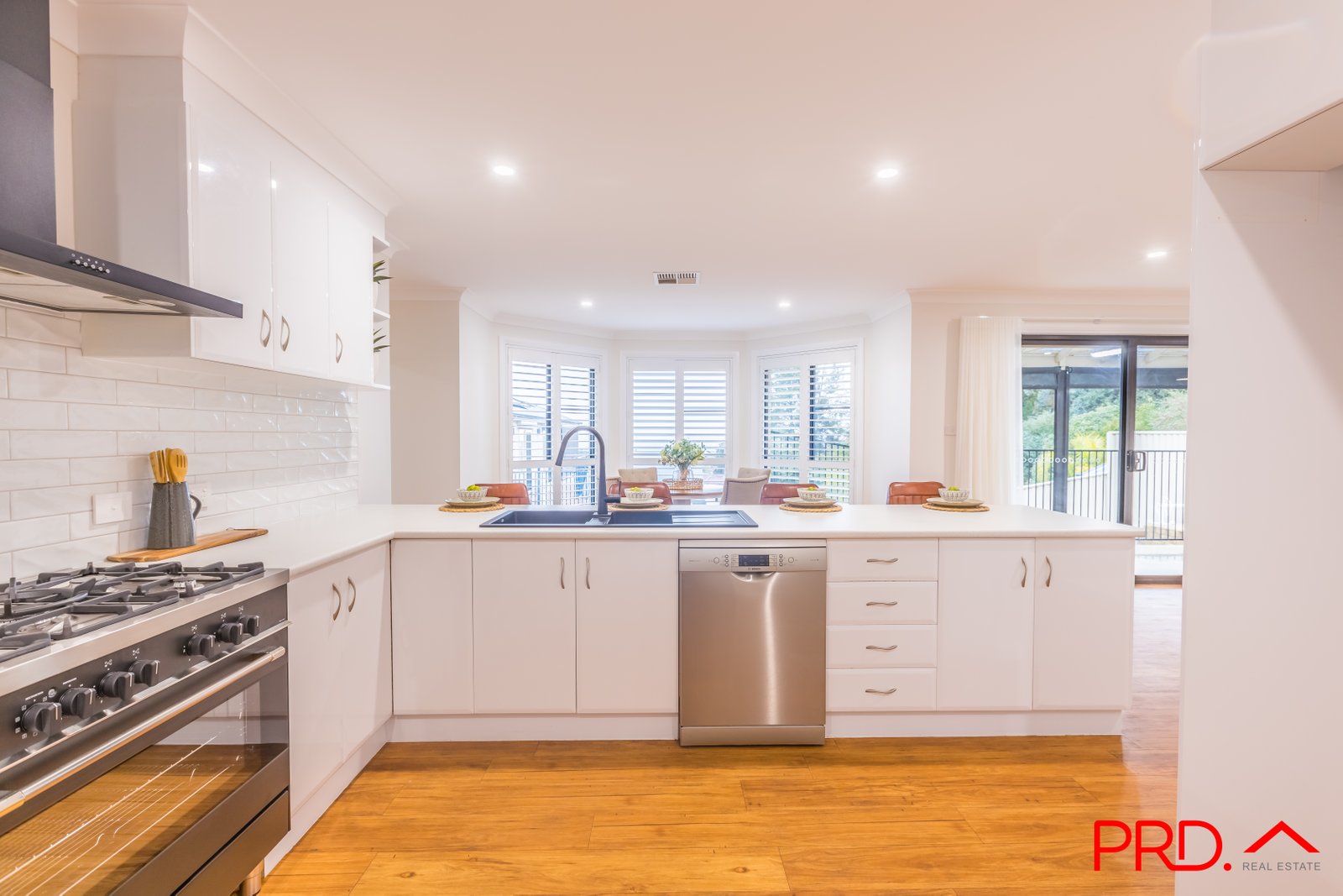 8 Errol Place TAMWORTH 8