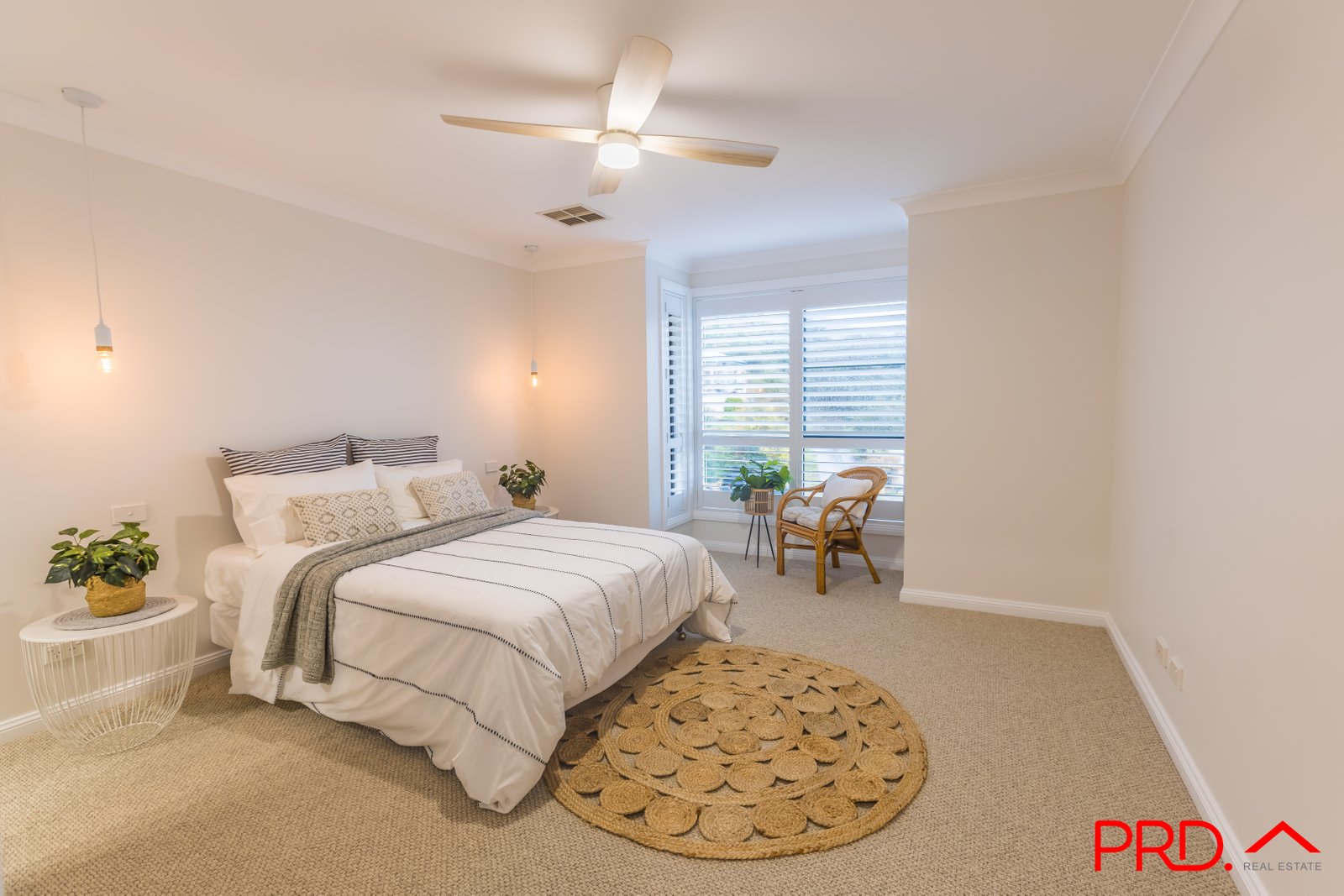 8 Errol Place TAMWORTH 13