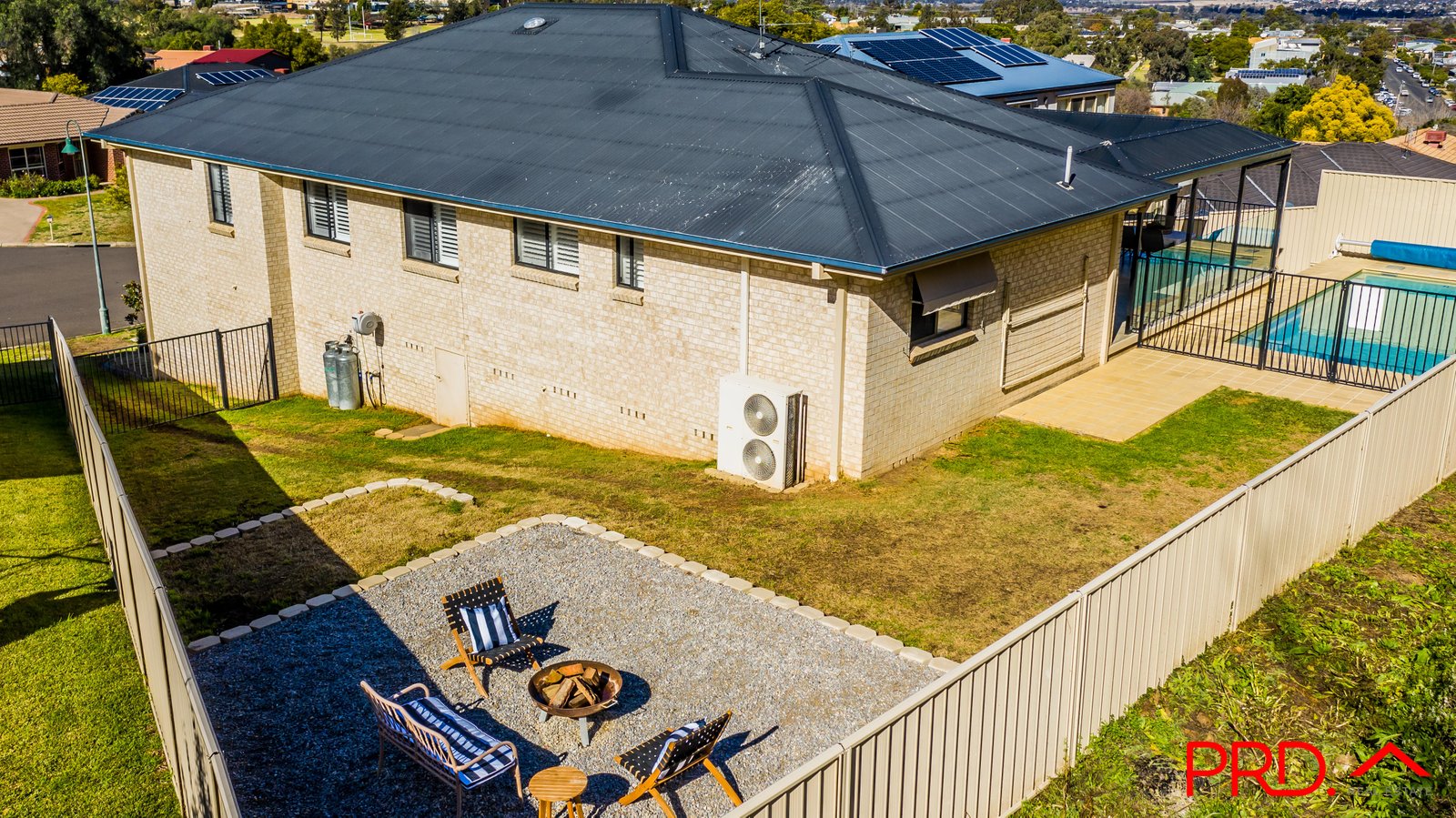 8 Errol Place TAMWORTH 22