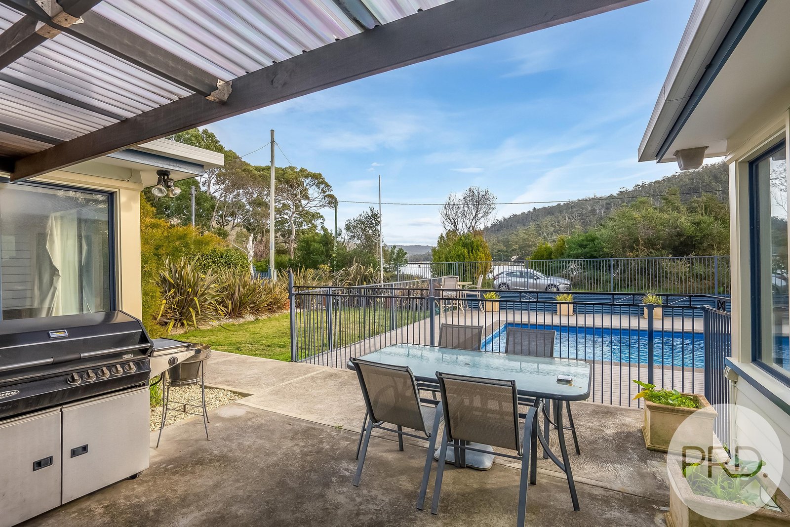 8 Esplanade  ORFORD 14