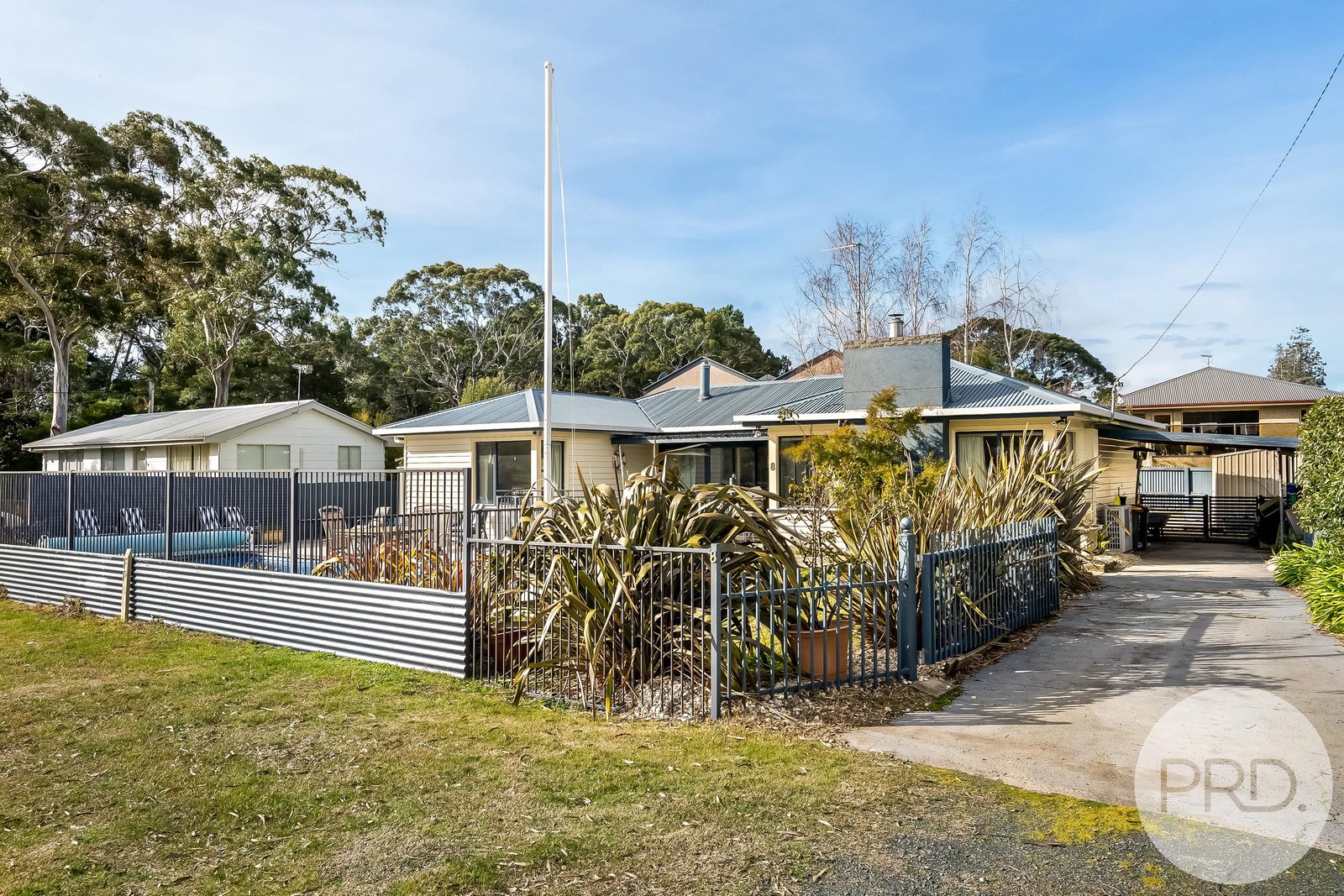 8 Esplanade  ORFORD 18