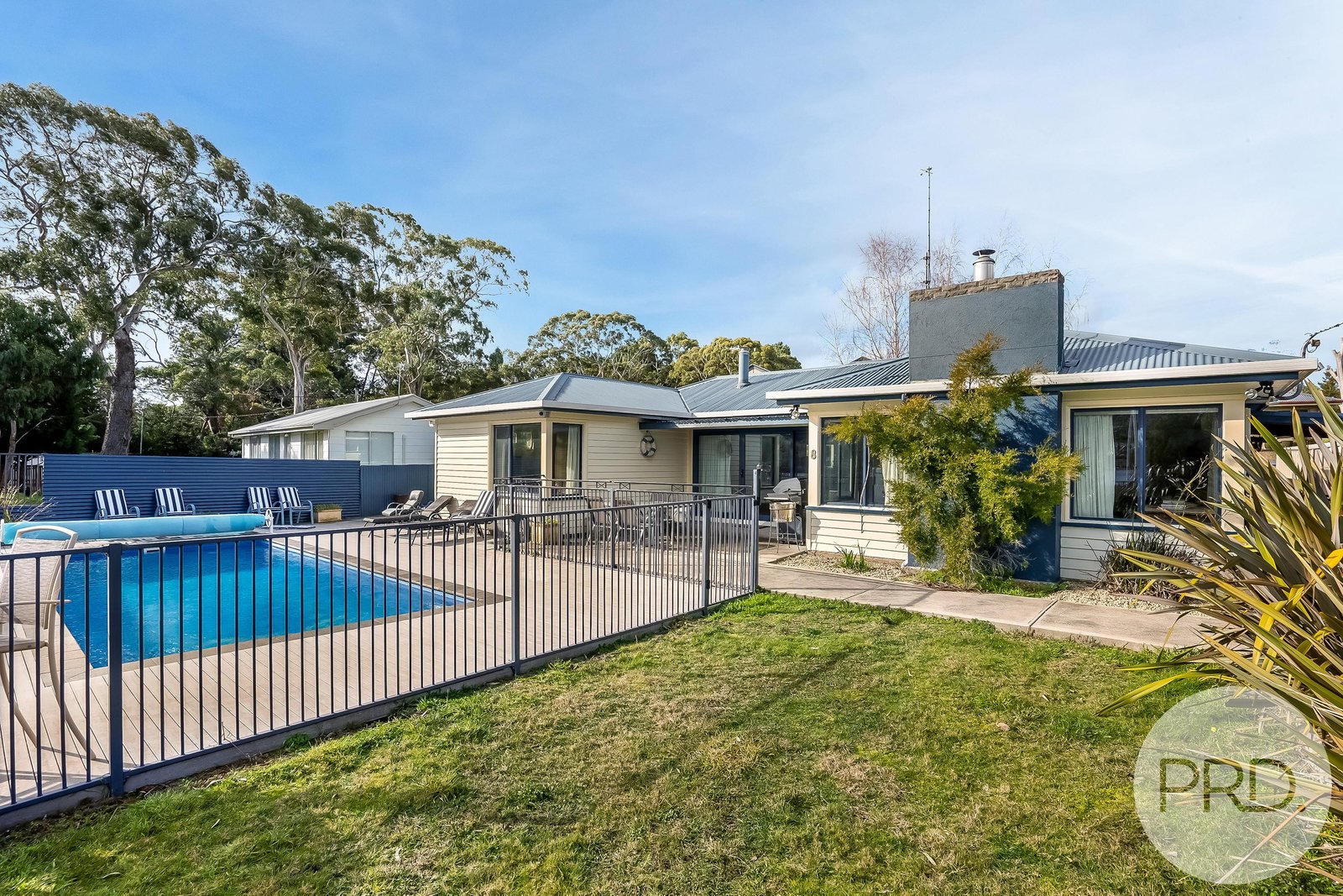 8 Esplanade  ORFORD 19