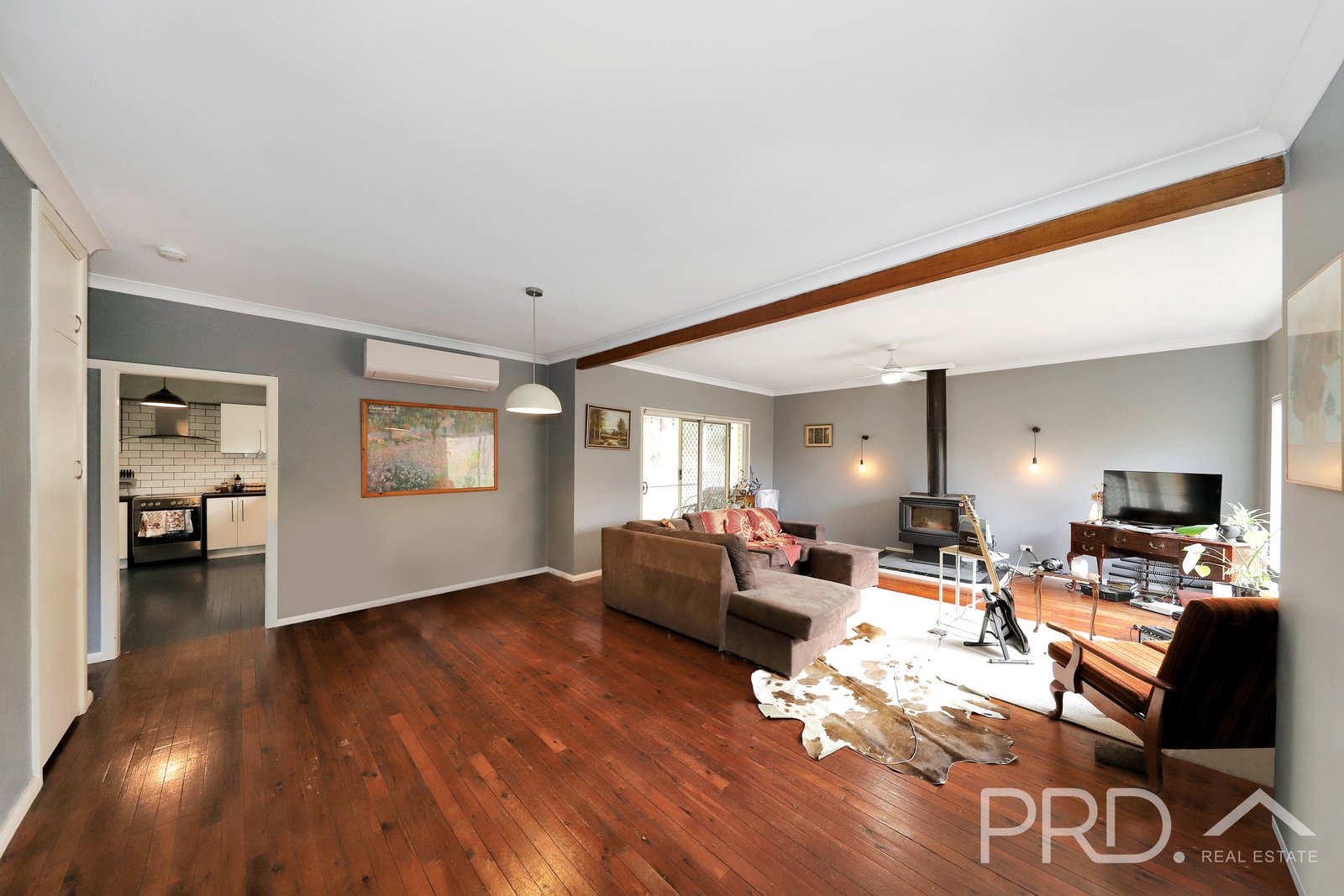 8 Eurabbie Street BATLOW 2