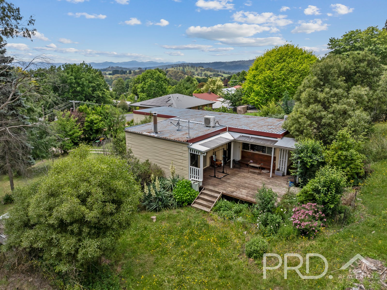 8 Eurabbie Street BATLOW 11