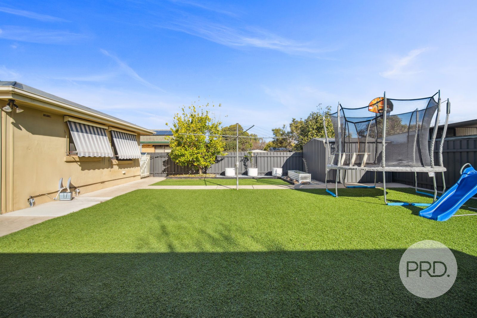 8 Eyre Street LAKE ALBERT 22