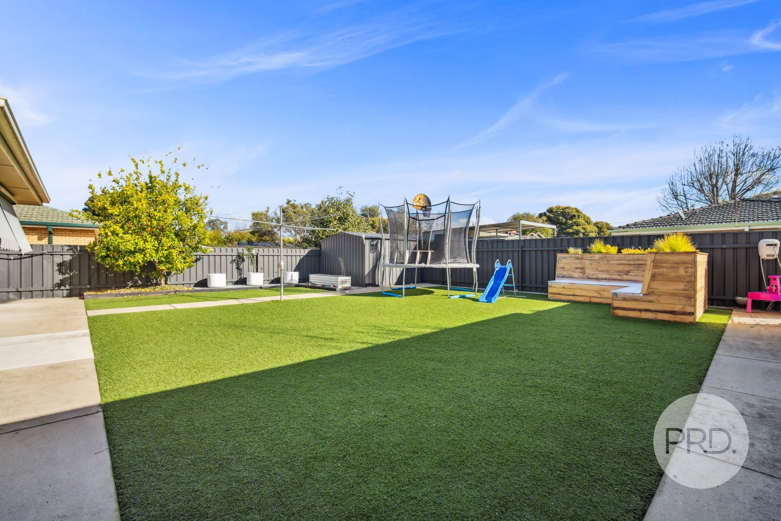 8 Eyre Street LAKE ALBERT 23